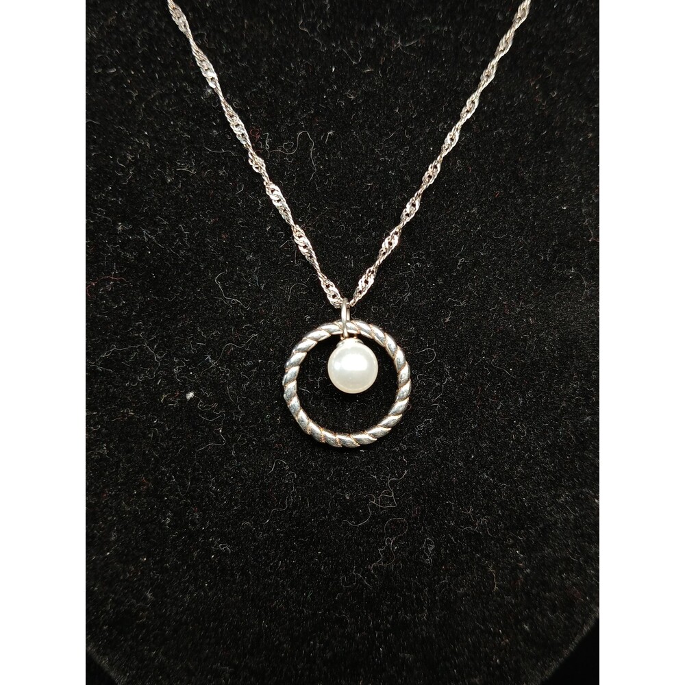 Sterling Silver Faux Pearl Circle Pendant Necklace Adjustable 19 Inch